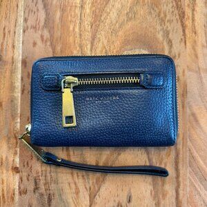 MARC JACOBS Gotham Zip Wristlet - Navy